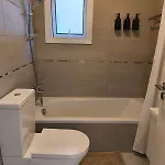 Casa Nola Elegant Modern Bungalow, Pool & Sea Location, Paphos וילה *