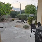 Casa Nola Elegant Modern Bungalow, Pool & Sea Location, Paphos וילה Klorakas