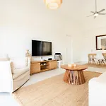 ヴィラ Casa Nola Elegant Modern Bungalow, Pool & Sea Location, Paphos Klorakas