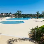 ヴィラ Casa Nola Elegant Modern Bungalow, Pool & Sea Location, Paphos Klorakas