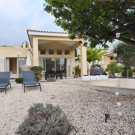 And Nest Casa Nola Elegant Modern Bungalow, Pool & Sea Location, Paphos Villa Klorakas