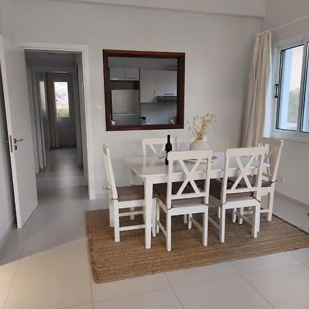 And Nest Casa Nola Elegant Modern Bungalow, Pool & Sea Location, Paphos Villa *