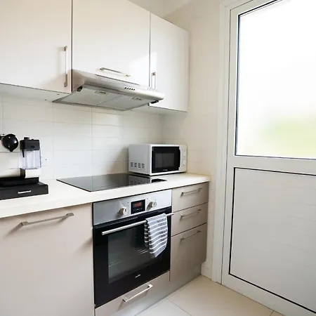 Casa Nola Elegant Modern Bungalow, Pool & Sea Location, Paphos *