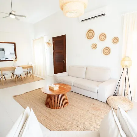 Casa Nola Elegant Modern Bungalow, Pool & Sea Location, Paphos Vila *