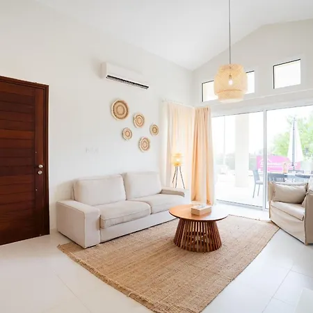 Casa Nola Elegant Modern Bungalow, Pool & Sea Location, Paphos ヴィラ Klorakas
