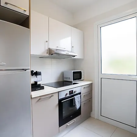 Casa Nola Elegant Modern Bungalow, Pool & Sea Location, Paphos
