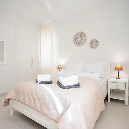 Casa Nola Elegant Modern Bungalow, Pool & Sea Location, Paphos Vila Klorakas