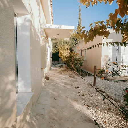 וילה Casa Nola Elegant Modern Bungalow, Pool & Sea Location, Paphos Klorakas
