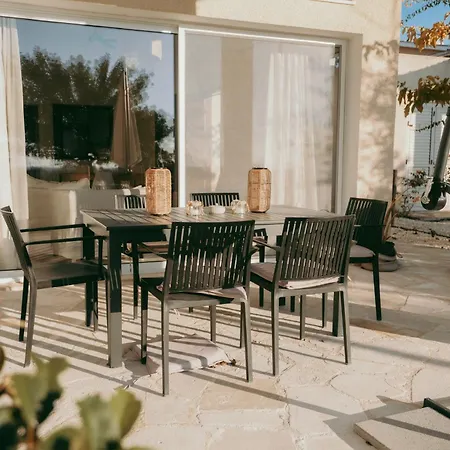 Casa Nola Elegant Modern Bungalow, Pool & Sea Location, Paphos * Klorakas