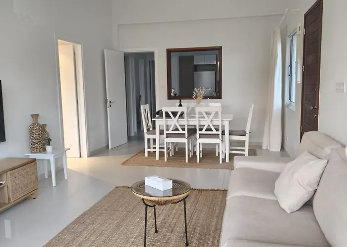 And Nest Casa Nola Elegant Modern Bungalow, Pool & Sea Location, Paphos Klorakas