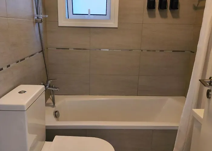 And Nest Casa Nola Elegant Modern Bungalow, Pool & Sea Location, Paphos Vila *