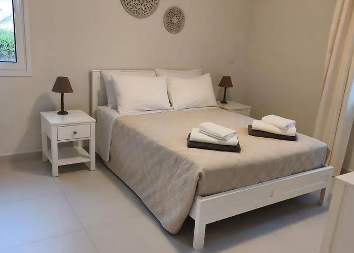 And Nest Casa Nola Elegant Modern Bungalow, Pool & Sea Location, Paphos Vila *