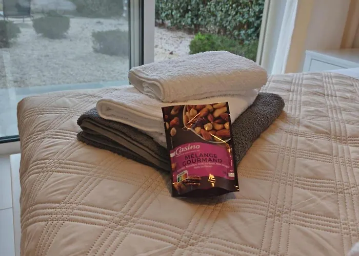 And Nest Casa Nola Elegant Modern Bungalow, Pool & Sea Location, Paphos