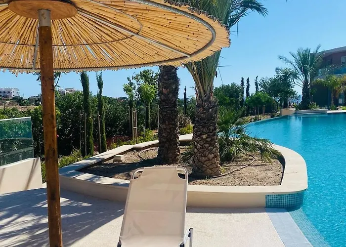 Vila And Nest Casa Nola Elegant Modern Bungalow, Pool & Sea Location, Paphos *